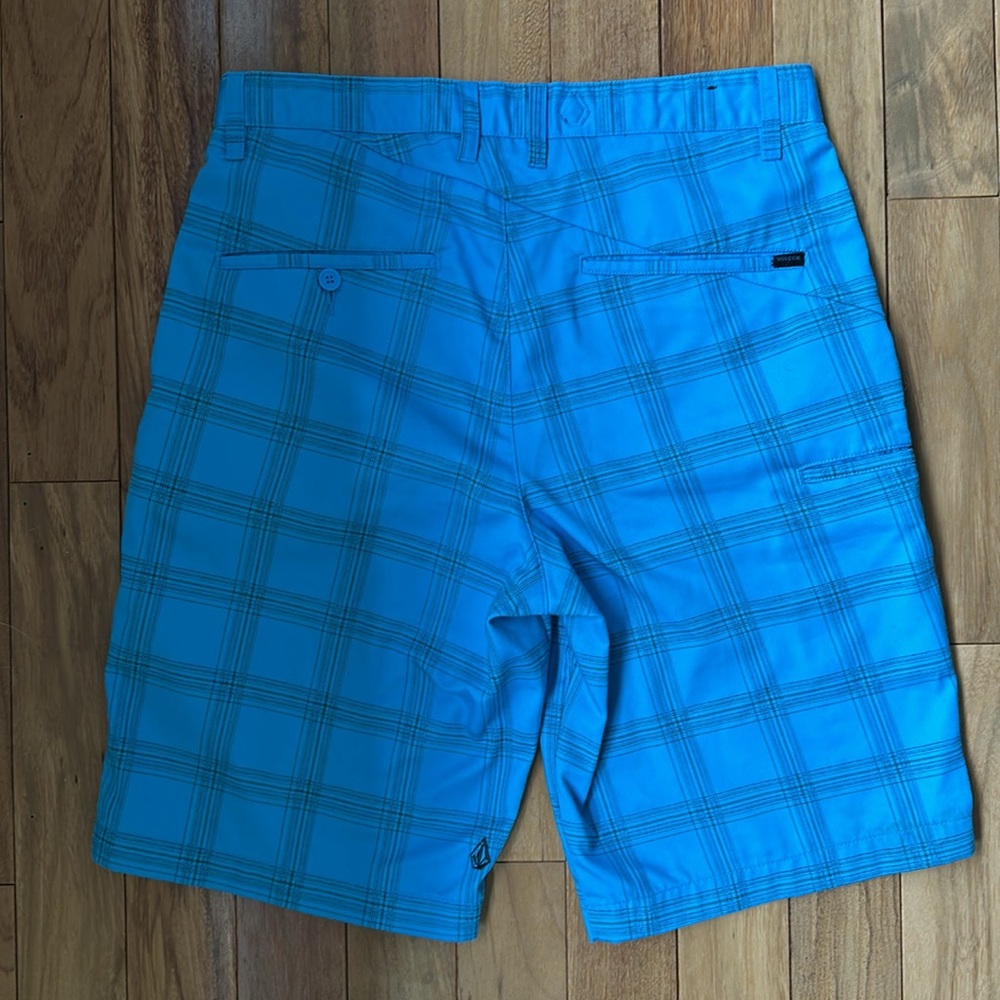 Volcom Shorts - Picture 2 of 6